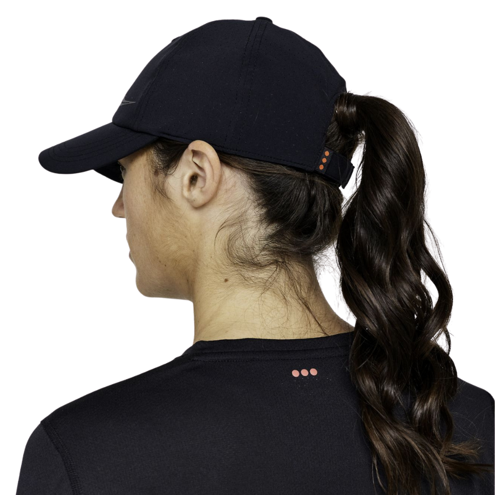 Saucony Outpace Petite Hat