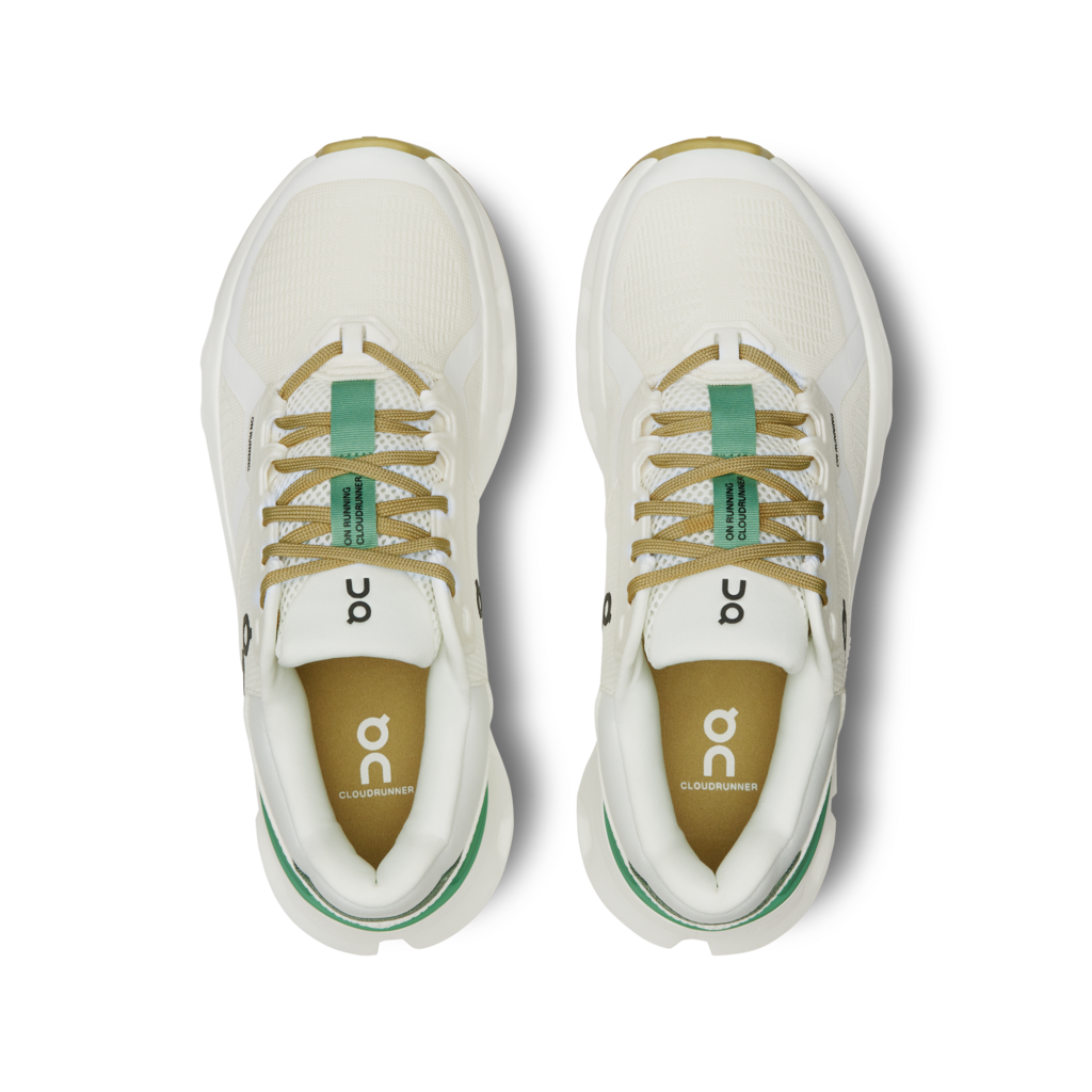 Small PNG-3WE10132404-cloudrunner_2-ss24-undyed_green-w-g2