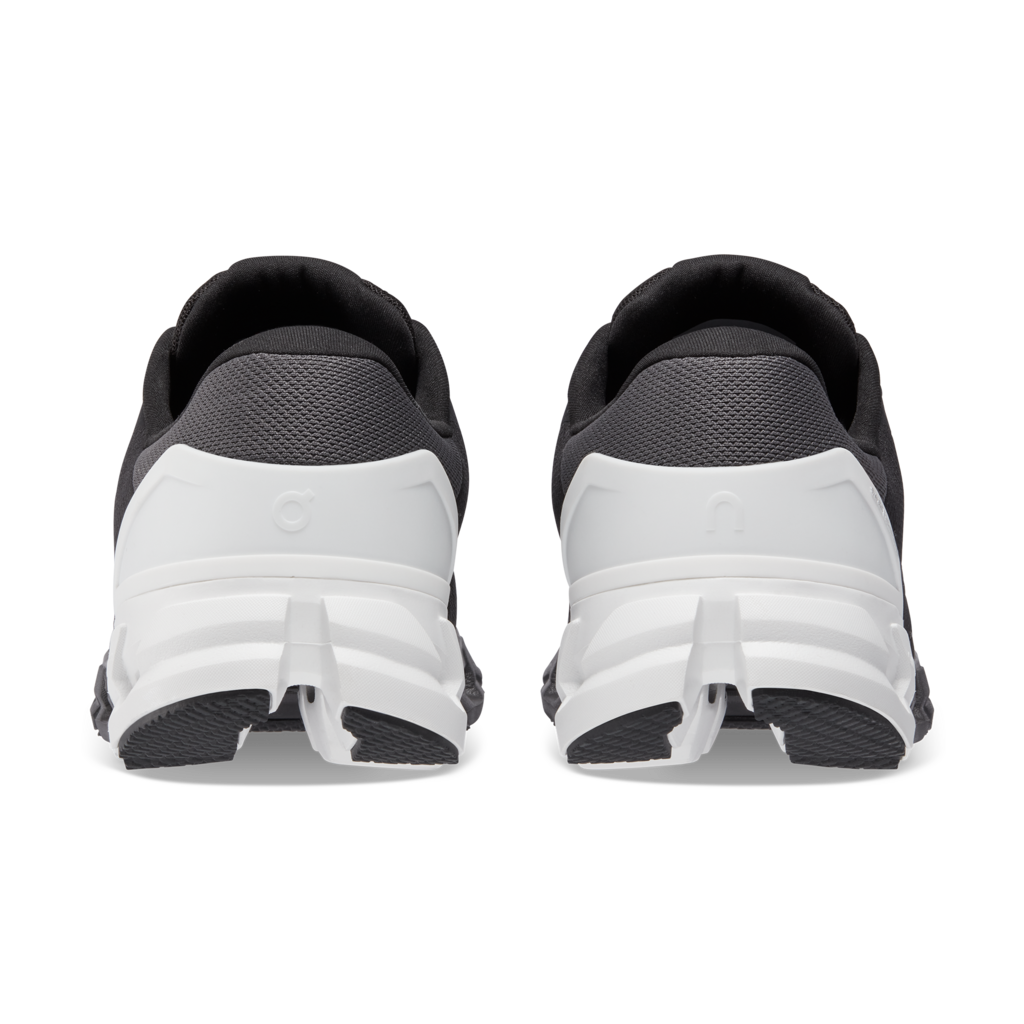 Small PNG-71.98677-cloudflyer_4-fw22-black_white-m-g5